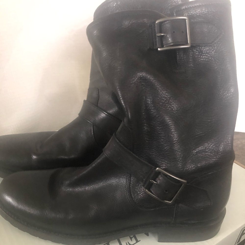 Frye Natalie mid engineer black 9.5